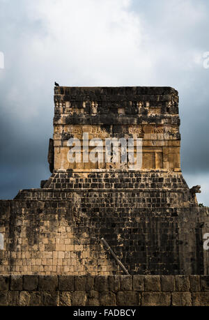 La grande palla sports arena sul Chichen Itza sito in Yucatan, Messico - una delle meraviglie del mondo. Foto Stock