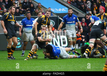 Coventry, Regno Unito. 27th, dicembre, 2015. Vespe Dan Robson in azione al Ricoh Stadium, Coventry, in Aviva Premiership gioco tra vespe rfc e saraceni. Credito: Phil Hutchinson/Alamy Live News Foto Stock