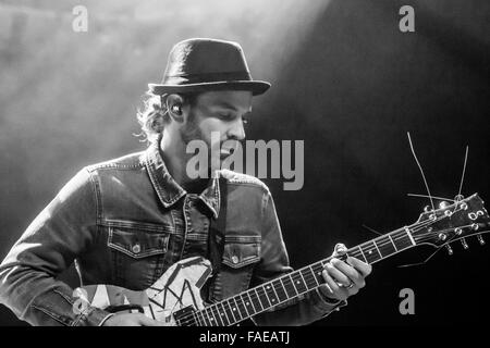 Detroit, Michigan, Stati Uniti d'America. Xix Dec, 2015. TODD GUMMERMAN di MUTEMATH eseguendo la notte 89X ha rubato Xmas Show al Fillmore a Detroit, MI il 19 dicembre 2015 © Marc Nader/ZUMA filo/Alamy Live News Foto Stock