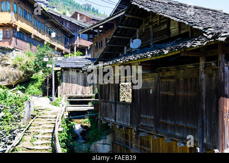 Longji terrazze di riso,Dazhai villaggi, Area circostante,raccolti di riso,Zhuang e Yao villaggi,Longsheng,provincia di Guangxi,PRC,Persone' Foto Stock