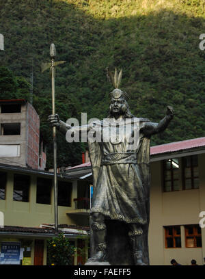 Chieftan inca Pachacuti della statua di Aguas Calientes, Perù. Foto Stock