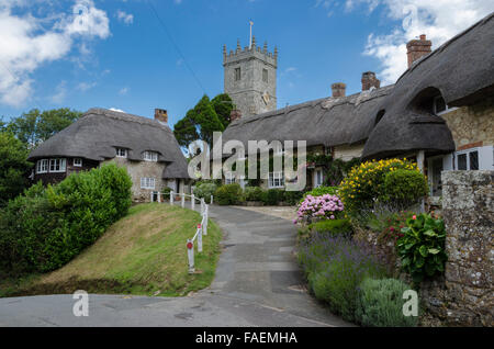 Scatola di cioccolatini cottages a Godshill sull'Isola di Wight Foto Stock