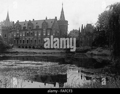 Schloss Paffendorf bei Bergheim, Deutschland 1920er Jahre. Schloss Paffendorf castello vicino a Bergheim, Germania 1920s. Foto Stock