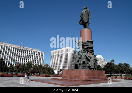 Statua di Lenin in Piazza Kaluzhskaya, Mosca, Russia. Foto Stock