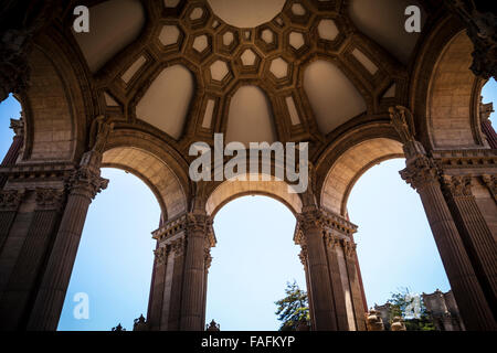 All'interno della cupola del Palazzo delle Belle Arti di San Francisco, California. Foto Stock