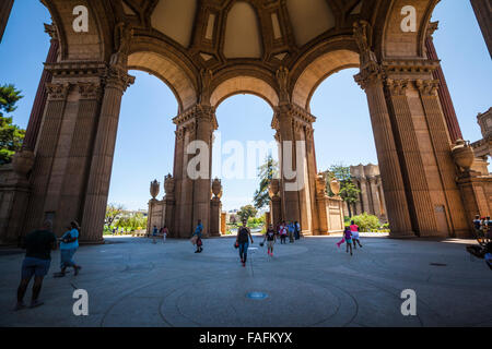 All'interno della cupola del Palazzo delle Belle Arti di San Francisco, California. Foto Stock