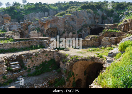 Turchia - viaggio a sette traversine, Yedi Uyuyanlar, grotta antica tomba di sepoltura sito nelle vicinanze di Efes. Foto Stock