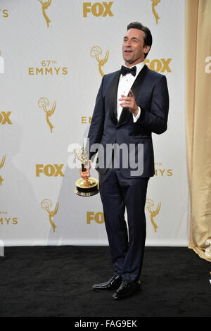 LOS ANGELES, CA - 20 settembre 2015: Mad uomini star Jon Hamm al 67th Primetime Emmy Awards di Microsoft, presso il Teatro La Live. Foto Stock