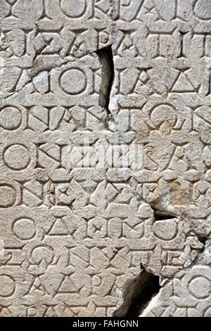 Script sulla lapide, Aphrodisias, Aydin, Turchia Foto Stock