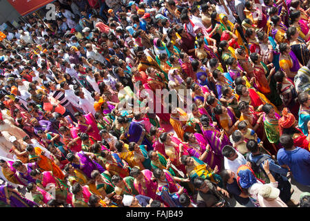 Ganesh festival processione. Pune, India Foto Stock