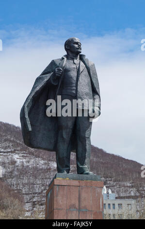 Statua di Vladimir Lenin sulla piazza Lenin in Petropavlovsk-Kamchatskiy, Kamchatka, Federazione russa. Foto Stock