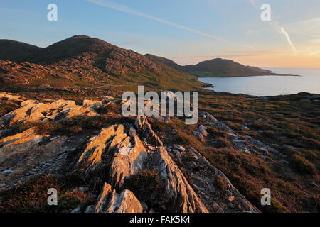 Guarnire bay e guarnire il punto sulla penisola di Beara, nella contea di Kerry, Irlanda Foto Stock