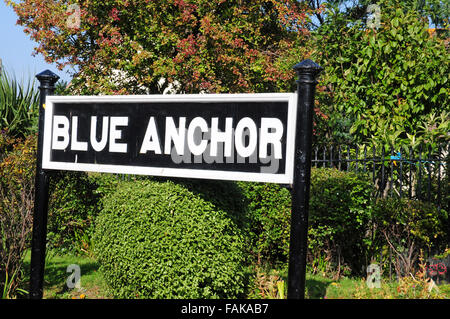 Segno blu per la Stazione di ancoraggio, West Somerset Steam Railway. Foto Stock