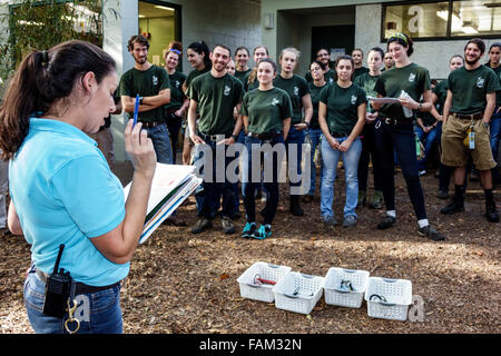 Gainesville Florida,Santa Fe College Teaching Zoo,studenti istruzione alunni alunni,teen teen teen teen teen adolescenti giovani adolescenti adolescenti, ragazzo,g Foto Stock