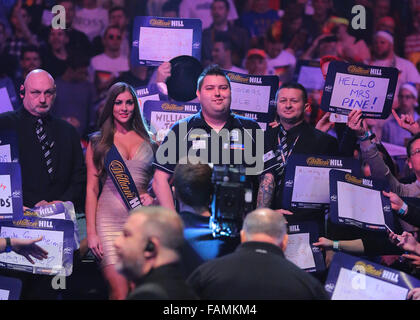 Alexandra Palace di Londra, Regno Unito. 01 gen 2016. William Hill PDC Mondiale Campionato di freccette. Michael Smith si prepara ad entrare nella fase © Azione Sport Plus/Alamy Live News Foto Stock