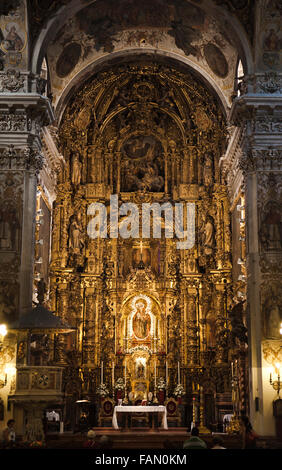 Vista interna di Iglesia de la Magdalena, Santa María Magdalena, Siviglia, in Andalusia, Spagna Foto Stock