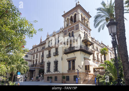 Siviglia, Spain-September 2° 2015: L'Hotel Alfonso XIII. L'hotel è di proprietà di Starwoods organizzazione. Foto Stock