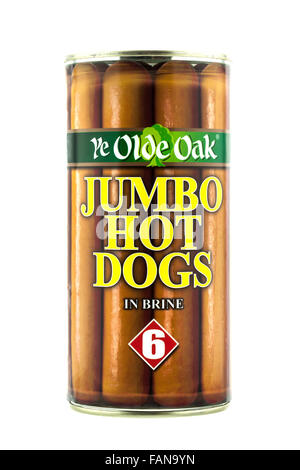 Può essere di 6 voi vecchio Jumbo Oake Hot Dogs in salamoia su sfondo bianco Foto Stock