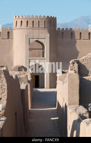 Cittadella del deserto. Rayen. L'Iran. Foto Stock