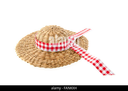 Estate di vimini cappello rosso con nastro a scacchi Foto Stock