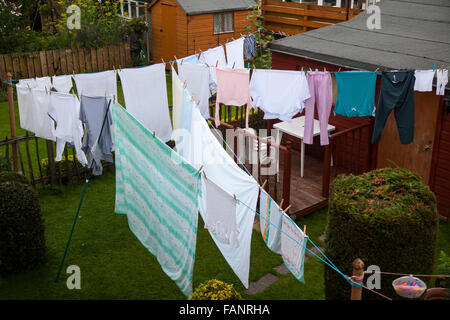 Torna giardini pieni di essiccazione di lavaggio su un break a Glasgow, in Scozia. Foto Stock