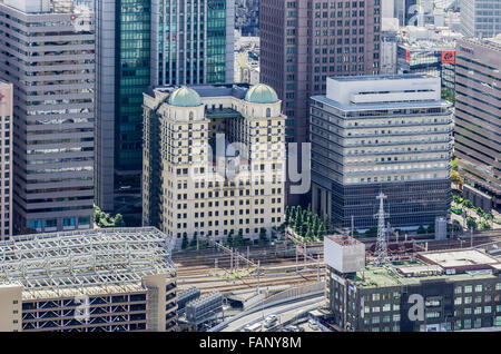 Vista degli uffici ed edifici residenziali da Kita-ku, Osaka, Giappone Foto Stock