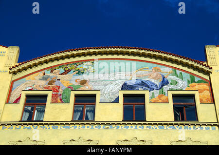 Mosaico sull'Hlahol edificio Art Nouveau di Praga, Foto Stock