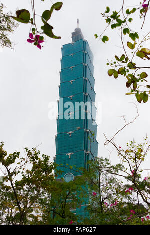 Taipei 101, precedentemente noto come il Taipei World Financial Center, Taipei, Taiwan Foto Stock