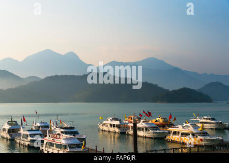 Shueishe Wharf a Sole Luna Lago, Taiwan Foto Stock