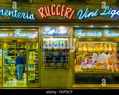 Scene di strada nel Campo dè Fiori nel centro storico di Roma, Italia Foto Stock