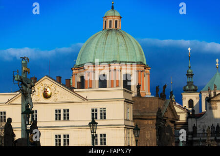 Viste della chiesa di San Nicola del Ponte Carlo. La Chiesa di San Nicola a Malá Strana (non deve essere confuso con Foto Stock