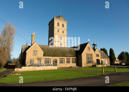 Bedford Hall di Thorney Cambridgeshire. Il palazzo è ora sede del museo Thorney. Fuori centro colpo di facciata completa. Foto Stock