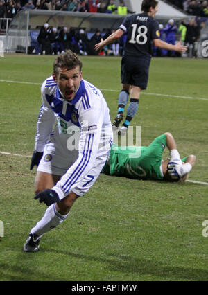 Kiev, Ucraina - 10 Marzo: Andriy Shevchenko di Dynamo Kyiv reagisce dopo aver segnato un gol durante UEFA Europa League contro FC Manchester City il 10 marzo 2011 a Kiev, Ucraina Foto Stock