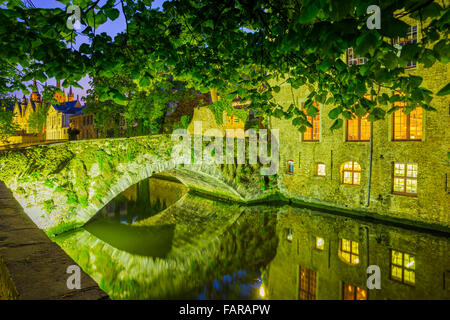 Canal Groenerei al crepuscolo , Brugge, Belgio Foto Stock