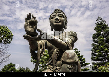 Il Tian Tan Buddha o Big Buddha a Ngong Ping in Hong Kong Foto Stock