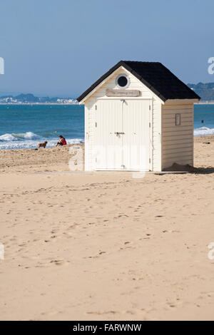 Il matrimonio capanna sulla spiaggia di Bournemouth nel mese di ottobre Foto Stock