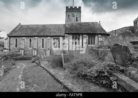 Moody vecchia chiesa Foto Stock