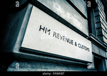 HM Revenue e dogane, segno sulla costruzione di Whitehall, Londra, Regno Unito. Foto Stock