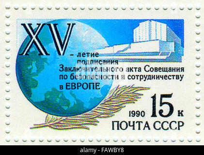 Unione Sovietica - circa 1990: un timbro stampato in URSS mostra immagine di accordi di Helsinki, Atto Finale di Helsinki, o la dichiarazione di Helsinki è stato Foto Stock