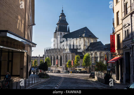 Église de la Chapelle o Kapellekerk, una chiesa cattolica romana costruita in stile gotico con una guglia barocca di Bruxelles in Belgio. Foto Stock