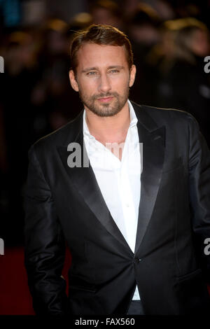 Matthias Schoenaerts presso la UK premiere della ragazza danese, all'Odeon Leicester Square a Londra in Inghilterra il 8 dicembre Foto Stock