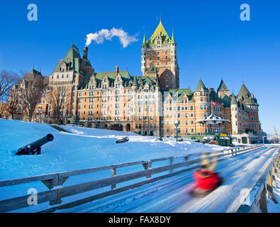 Quebec City in inverno, slitta tradizionale discesa Foto Stock