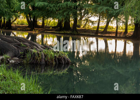 Camecuaro è un lago naturale di Michoacán México un posto meraviglioso da visitare Foto Stock