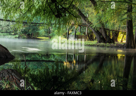 Camecuaro è un lago naturale di Michoacán México un posto meraviglioso da visitare Foto Stock