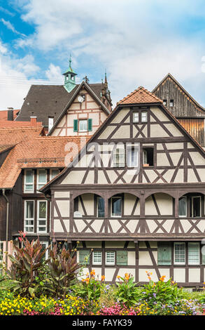Fachwerkhäuser in der Altstadt von gernsbach, semi-case con travi di legno, il centro storico, gernsbach, foresta nera, Baden-wuertte Foto Stock