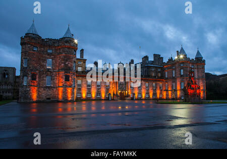 Lo storico Palazzo di Holyroodhouse a Edimburgo, Scozia. Foto Stock