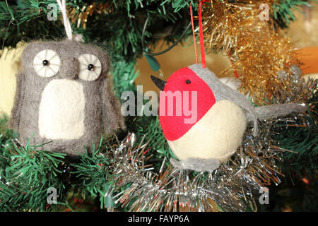 Owl e Robin decorazioni di Natale Foto Stock