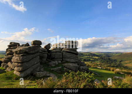 Combestone Tor, facilmente accessibile il granito tor su Dartmoor Devon, comandi ampie vedute sulla brughiera circostante Foto Stock