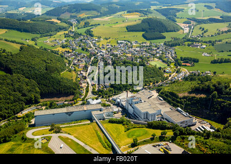 Vista aerea, birreria, la produzione di birra, Veltins brewery Grevenstein, gestione aziendale, Grevenstein, Meschede, Sauerland, Foto Stock