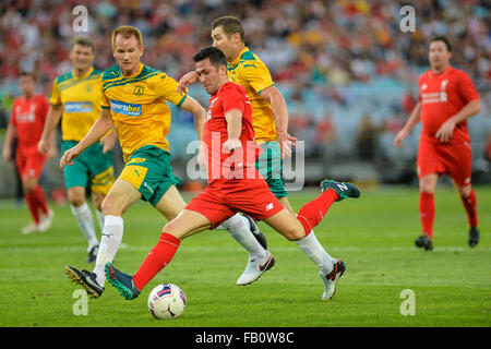 ANZ Stadium, Sydney, Australia. 07Th gen, 2016. Exhibition Match. Liverpool versus Leggende Leggende Australiano. La leggenda di Liverpool Luis Garcia apre il punteggio. Credito: Azione Sport Plus/Alamy Live News Foto Stock